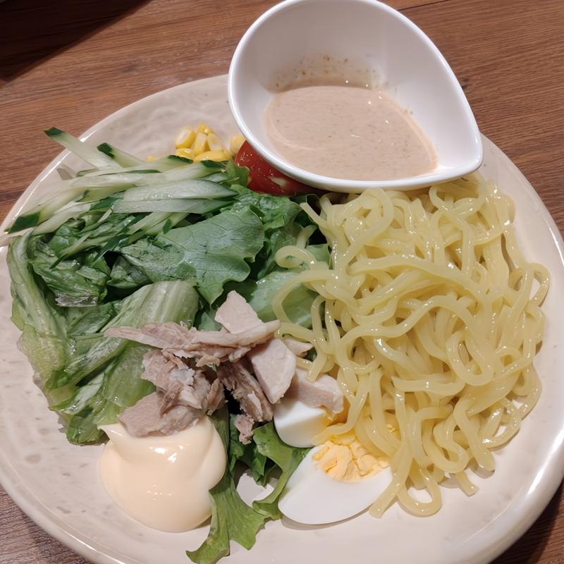 札幌ラーメンサラダ（ハーフ）(個室居酒屋 北海道直送 花の舞本店 札幌北２条店)
