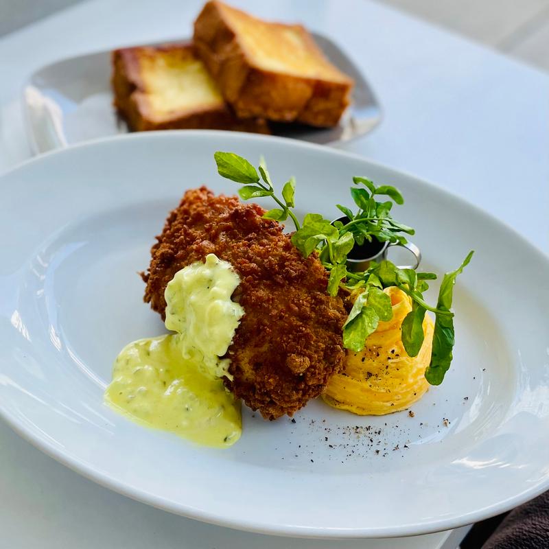 ブランチコース　バターミルクフライドチキンとスクランブルエッグ(マーサーブランチ ギンザテラス)