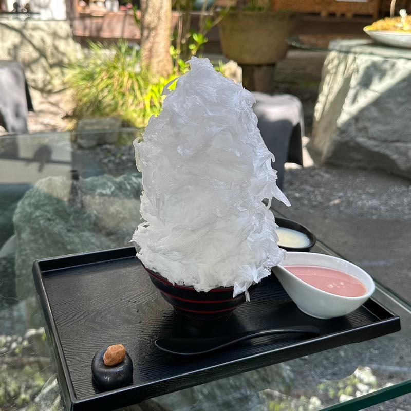 苺ミルク&メロンミルク(阿左美冷蔵 金崎本店)