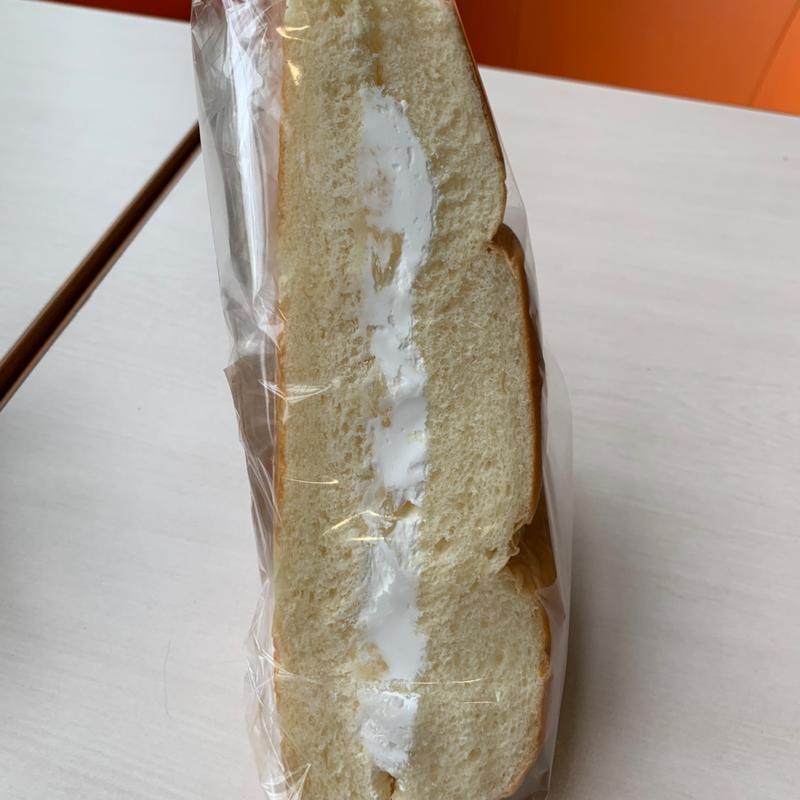 牛乳パン　ミルク(リトルマーメイド 多摩境店)