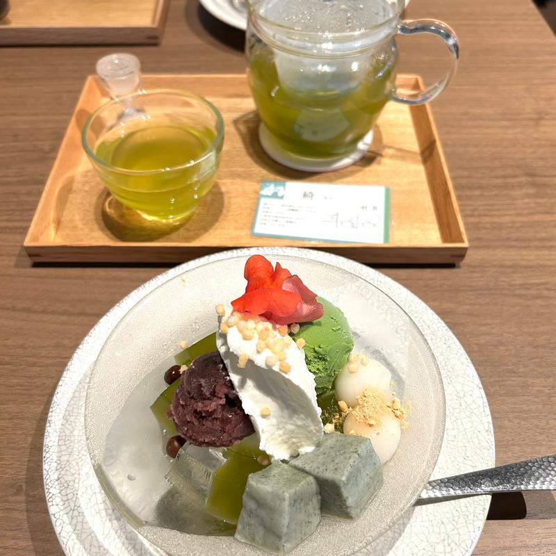 生麩と白玉クリームのあんみつ(神楽坂茶寮本店)