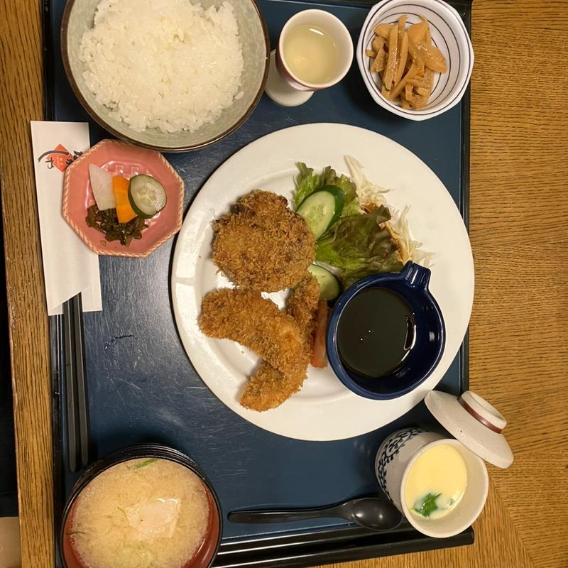 日替わり定食　ミンチコロッケ、ミックスフライ(馳走かかしや)