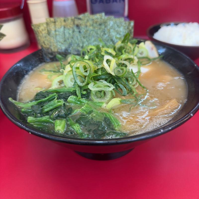 特選ラーメン(中)(横浜家系ラーメン 宮里家)