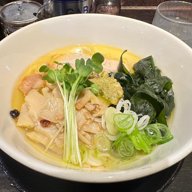 朝採れ筍と極上ワカメの塩ラーメン(柳麺まる重)