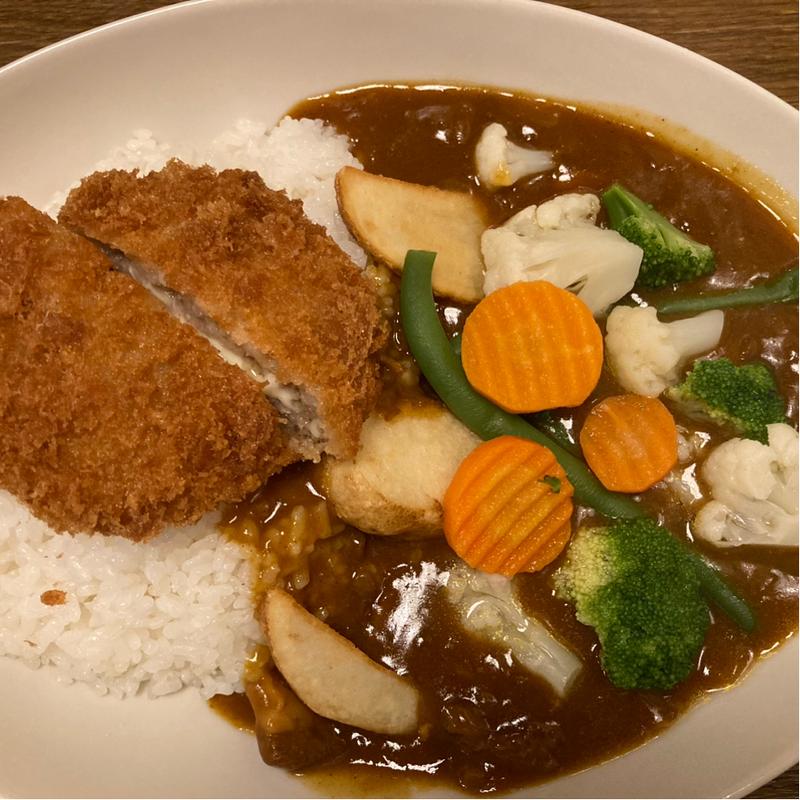 野菜カレー(メンチカツトッピング).(ローレル中野島店)