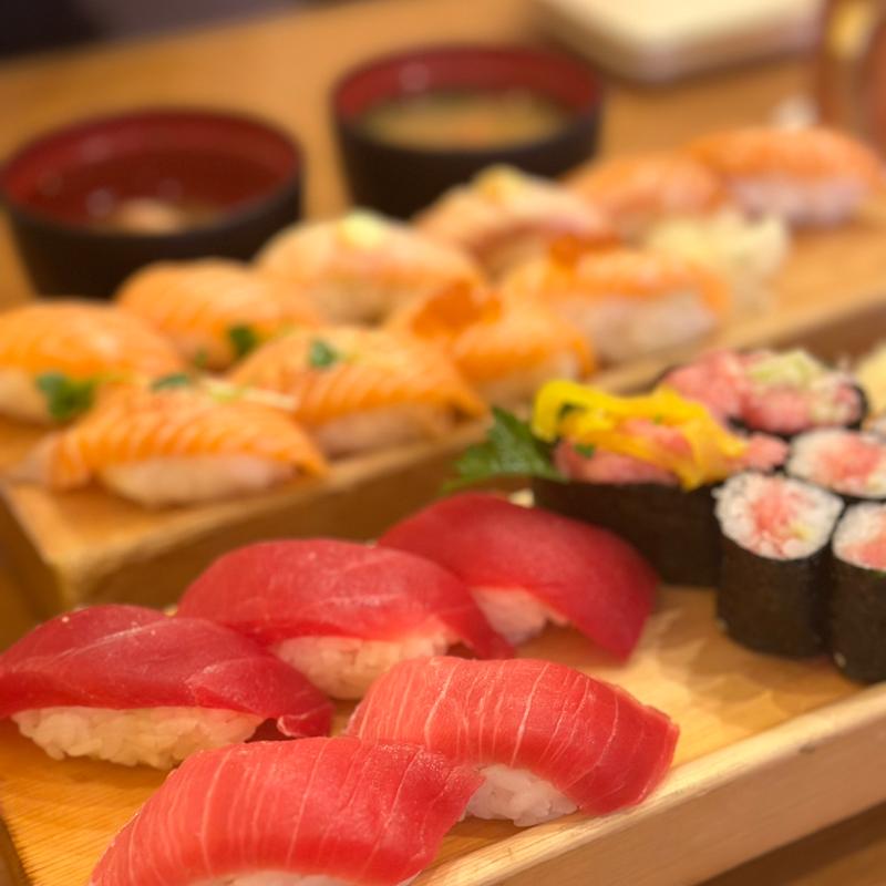 本マグロハーフセット(板前寿司新宿東宝ビル店 )