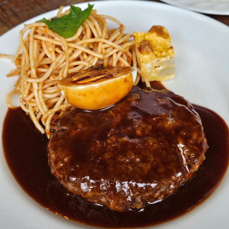 特製ハンバーグ(ラ・タベルナ )