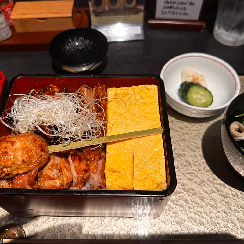 かしわ黄金重(那古野炭焼きうなぎ・かしわ登河)
