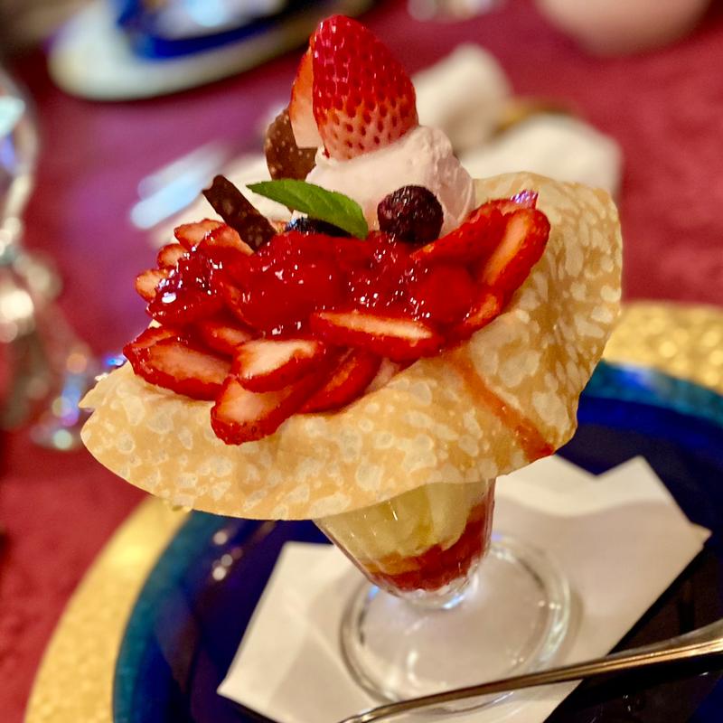 いちごパフェ(さくら茶寮)