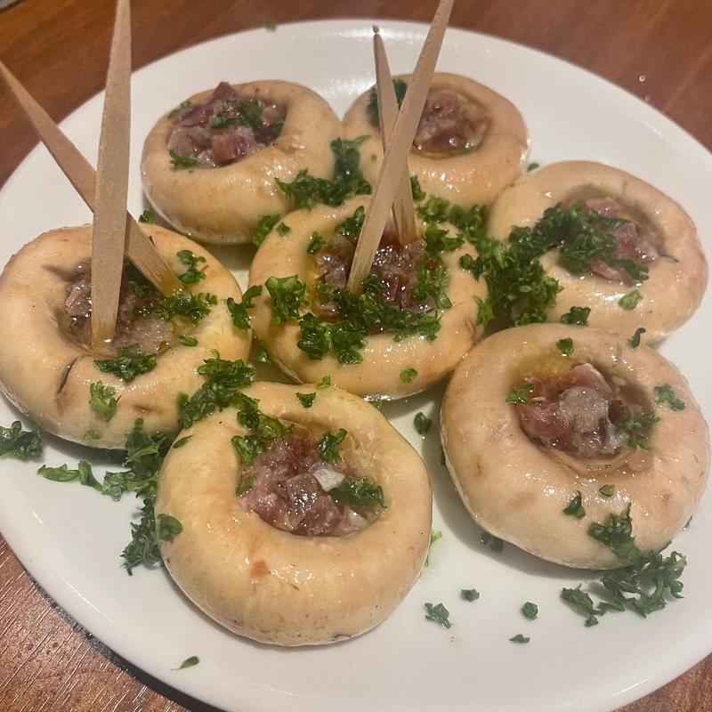 マッシュルームの鉄板焼き(スペイン食堂 石井)