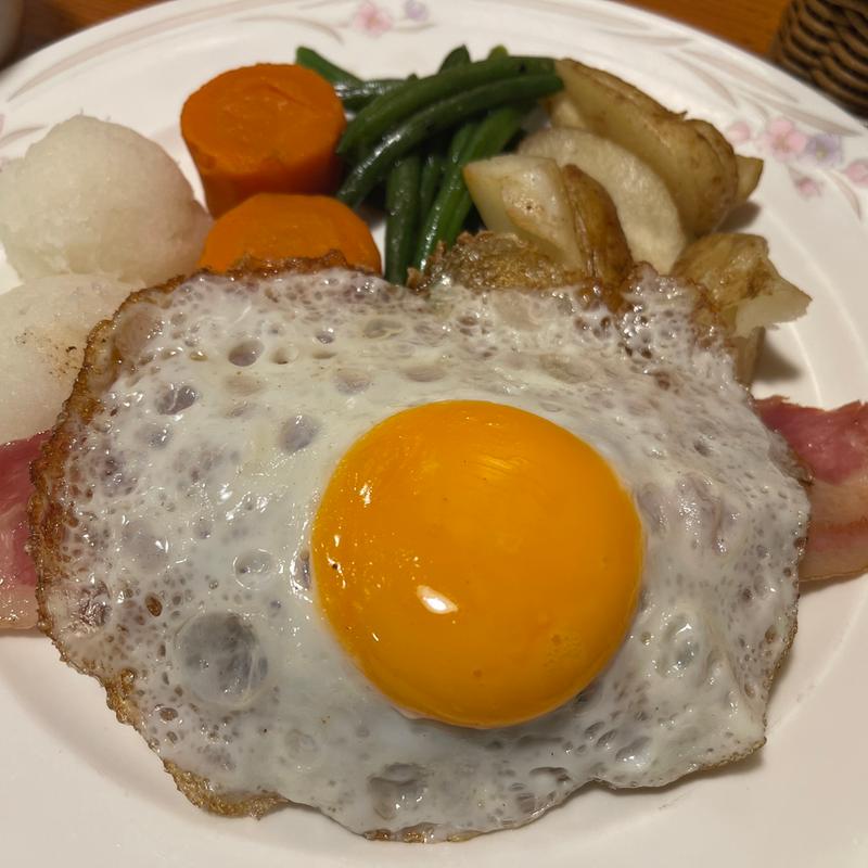 自家製ハンバーグset  200g(T・チーズ、目玉焼、ベーコン)(ザ・ハンバーグ 高田馬場店)