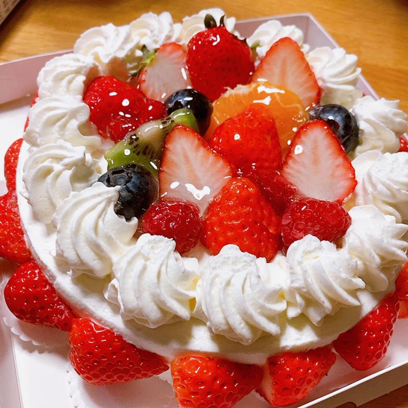 生クリームデコレーション（フルーツ）(PATISSERIE may （パティスリー メイ）)