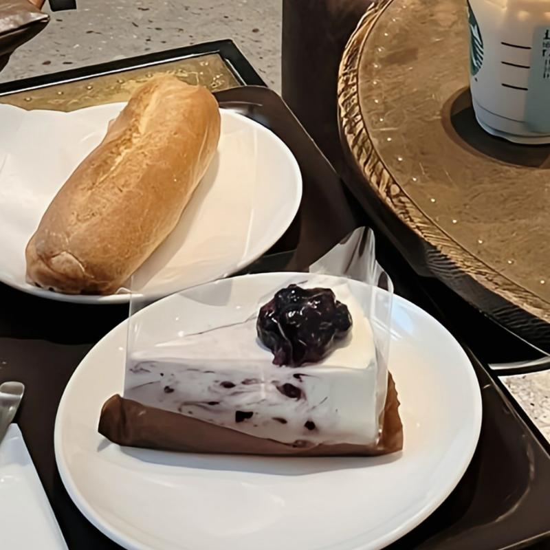 ブルーベリーレアチーズケーキ(スターバックスコーヒー京都BAL見せ場)