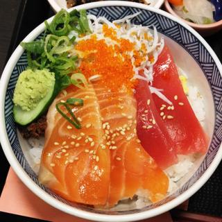 ミニ海鮮3種丼(ふじの坊・喜膳 )
