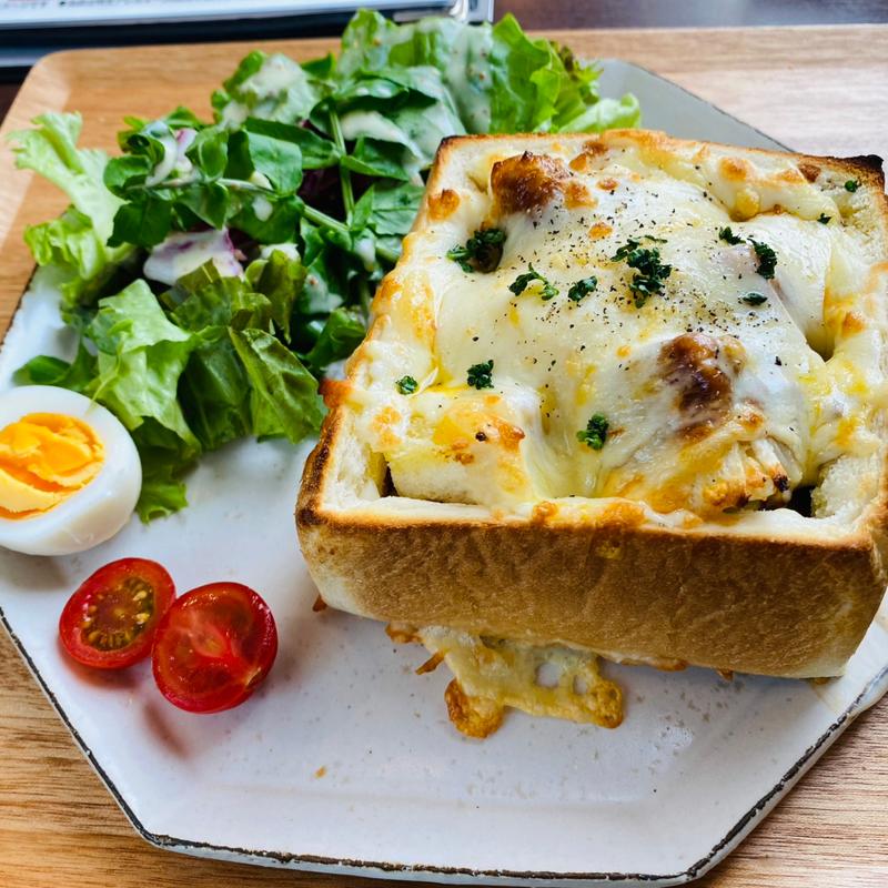 守谷食パンの チーズとろ～りデミパングラタン(大雄山線 駅舎カフェ1の1)