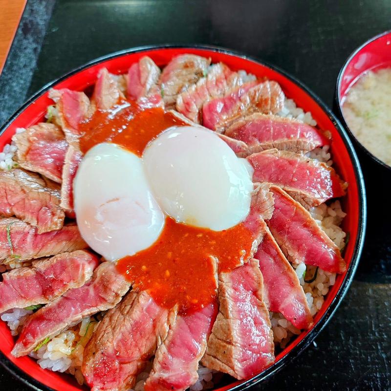 気まぐれメガあか牛丼(やま康 （やまやす）)