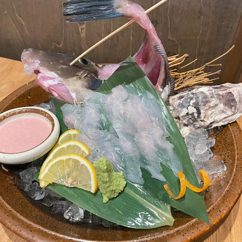 カワハギ刺身(地酒と地魚わたる。)