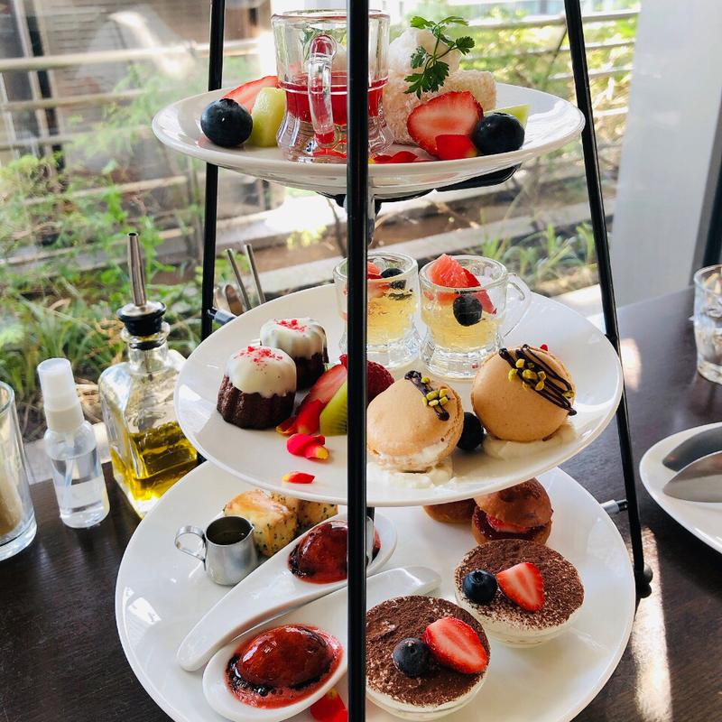 いちごアフタヌーンティー+カフェフリー(Banksia ～World Wine & Australian Bistro～)