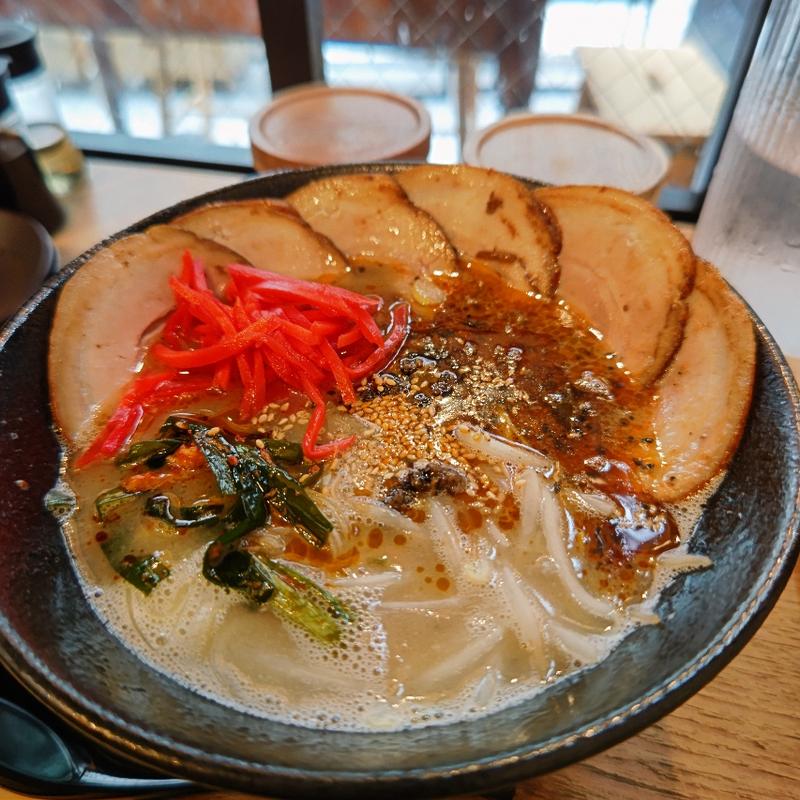 黒チャーシューメン(七星堂 馬車道店)