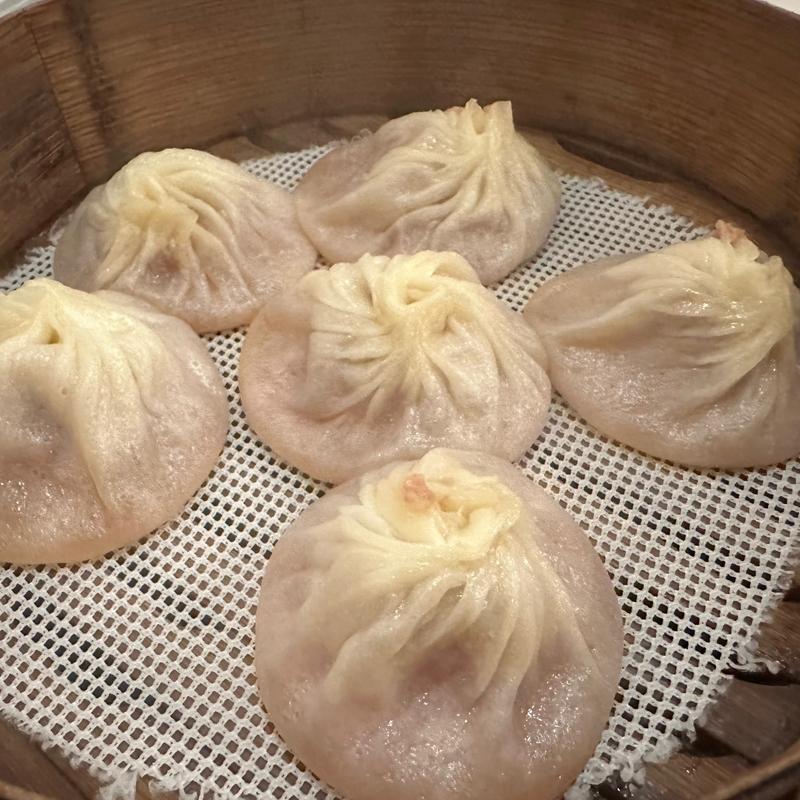 小籠包(小籠包 真)