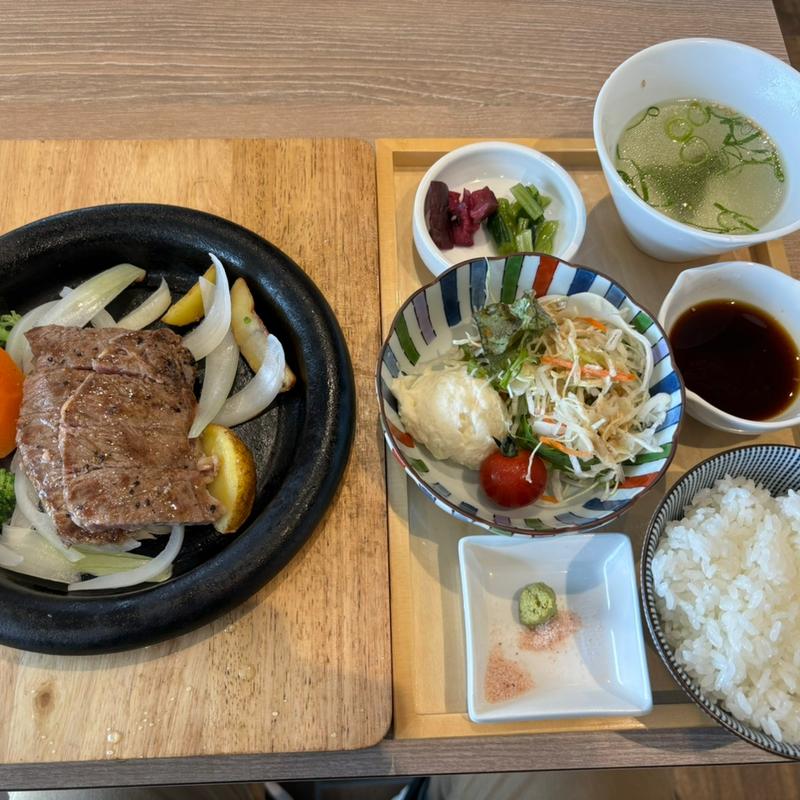 サーロインステーキセット(肉処だるま 京都競馬場店)