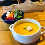ランチスープ & サラダ(洋食屋 青空 （ヨウリョクヤ アオゾラ）)