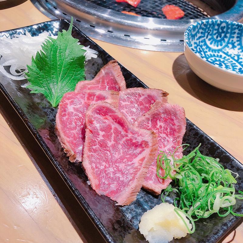 和牛たたき(大衆焼肉ホルモン大松)