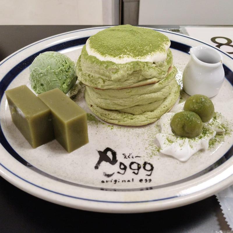 抹茶づくしのパンケーキ(えぐぅ～ カフェ 国分寺店 （eggg Cafe）)