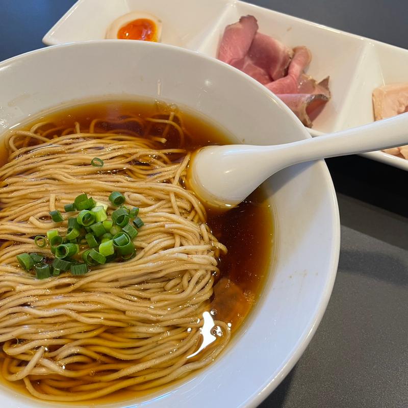 醤油ラーメン(泡とろ 齋藤)