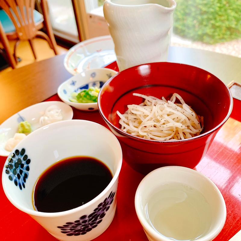 変わり蕎麦(ケシの実入そば)(川原そば一 )