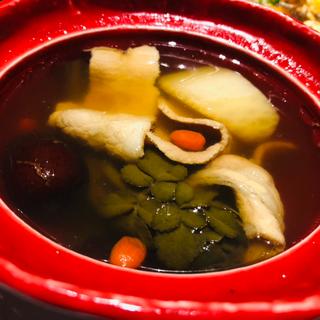 黒豚バラ肉入り薬膳スープ_ディナーコース