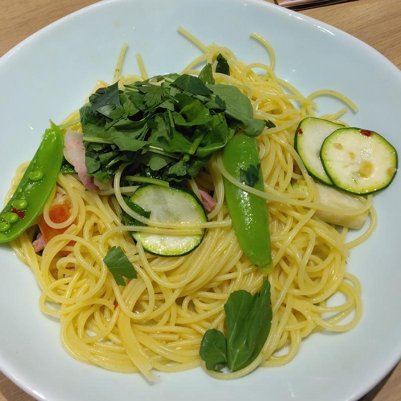 春野菜と生ベーコンのペペロンチーノ(ラパウザ アトレ川崎店)