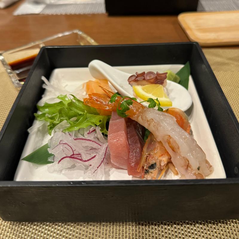 お造り4種盛合せ(PRIVATE DINING 点 ( ともる ) 名駅太閤口店)