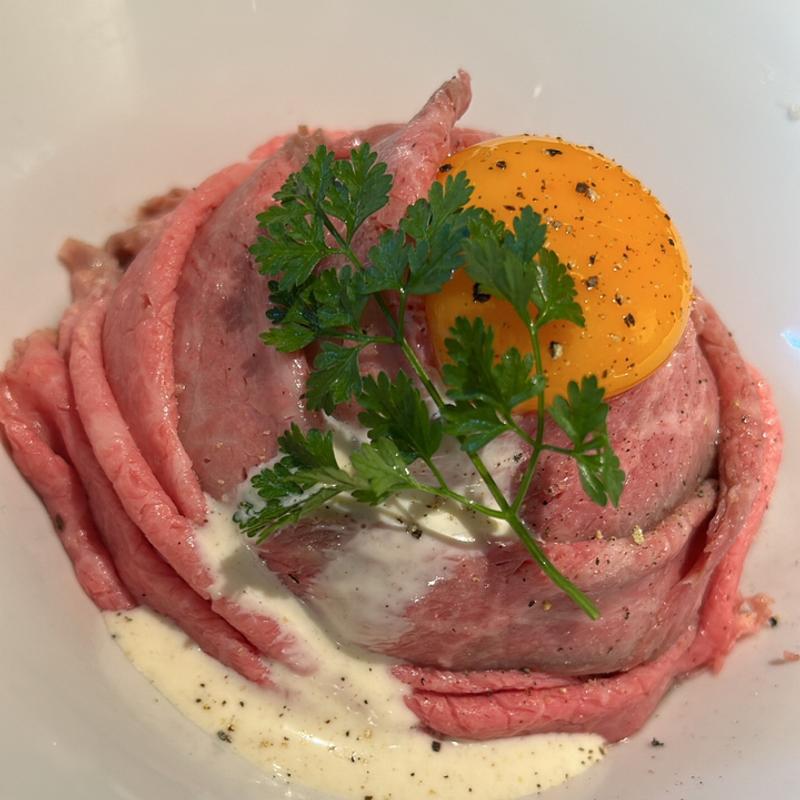 希少牛！ジャージー牛のローストビーフ丼(イエローテイルカフェ カフェ&レストラン)