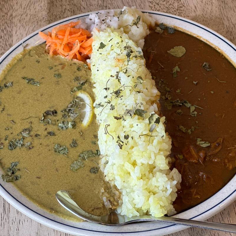 2種盛りカレー(咖喱＆珈琲 ムライ食堂)