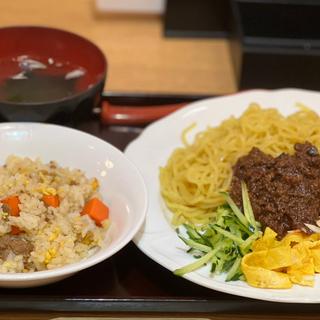 ジャージャー麺&ミニ炒飯(ショウショウ焼餃子)