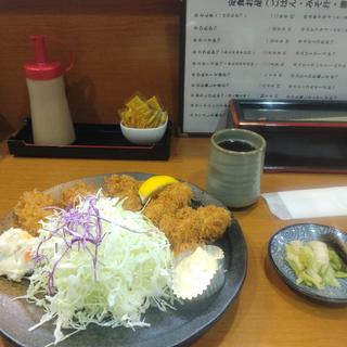 カキフライ定食(とん㐂)