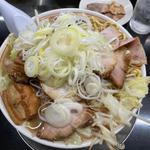 肉東山(手打ちラーメン 勝龍)