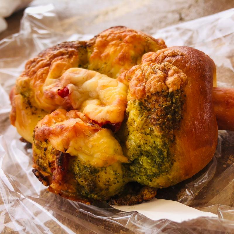 トマトバジルドッグ(ベーカリーハコス （bakery hacos）)