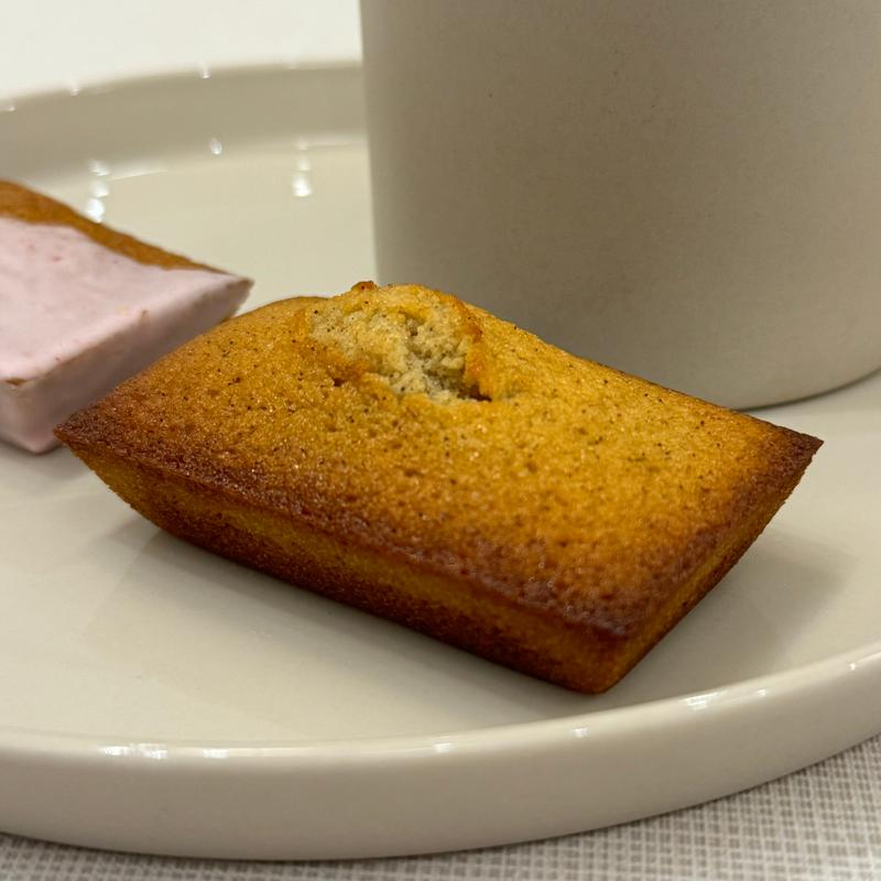 焼きたて発酵バターフィナンシェ(バターの森)