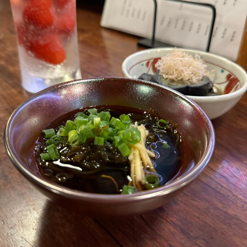 沖縄産もずくそうめん(炭火焼鳥大笑)