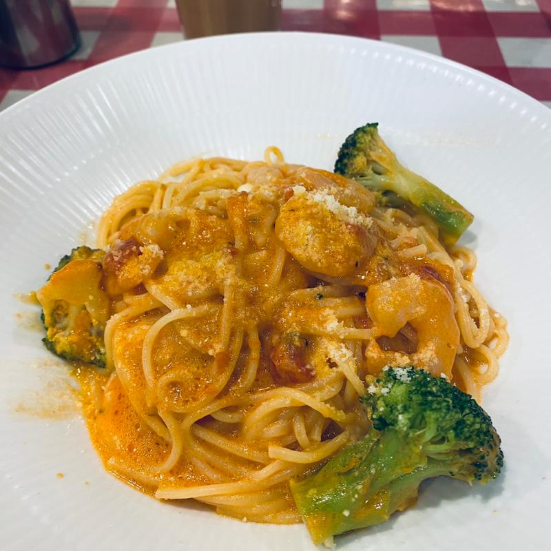 えびとブロッコリーのトマトクリーム(DoNA 京王多摩センター店)