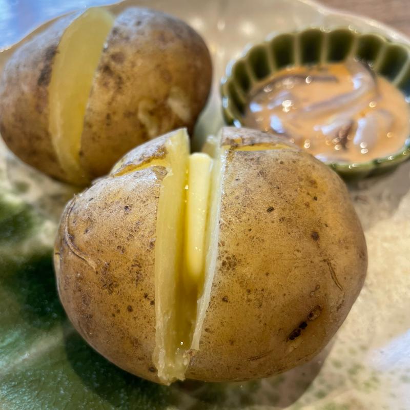 じゃがバター(二条市場 大磯)