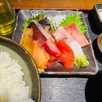 刺身盛り合せ
