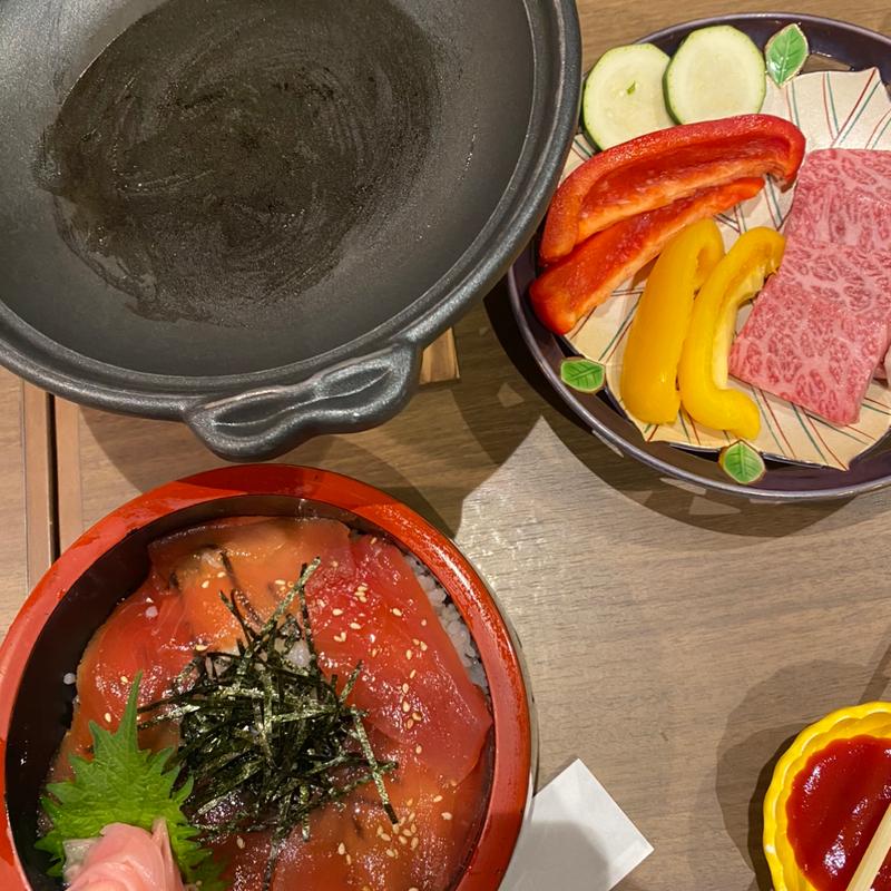 手捏ね寿司、松坂牛とう板焼き(伊勢旬彩 楽座)