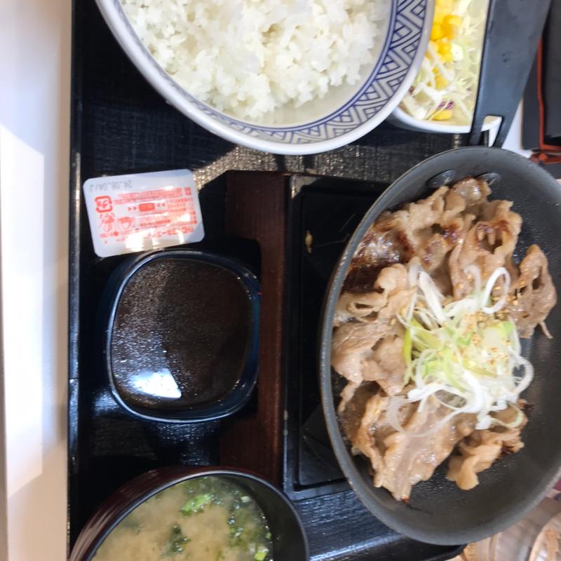 鉄板牛ｶﾙﾋﾞｰ定食(吉野家 小田急町田駅南口店)