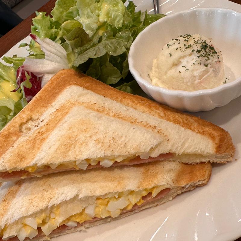 スペシャルモーニング　ハム&たまごのホットサンド(さかい珈琲 京都園部店)