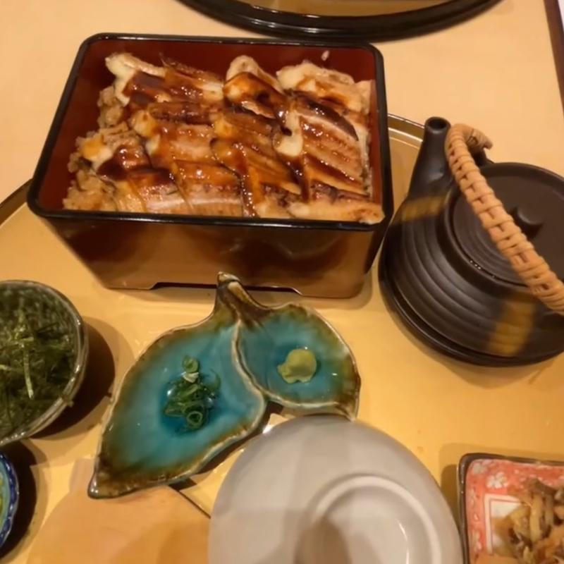 穴子重(あなご料理 柊 キュエル姫路店)