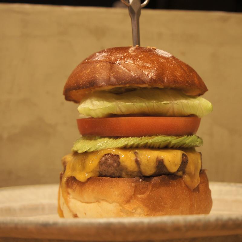 アボカドチーズバーガー(No.18 （ナンバージュウハチ）)