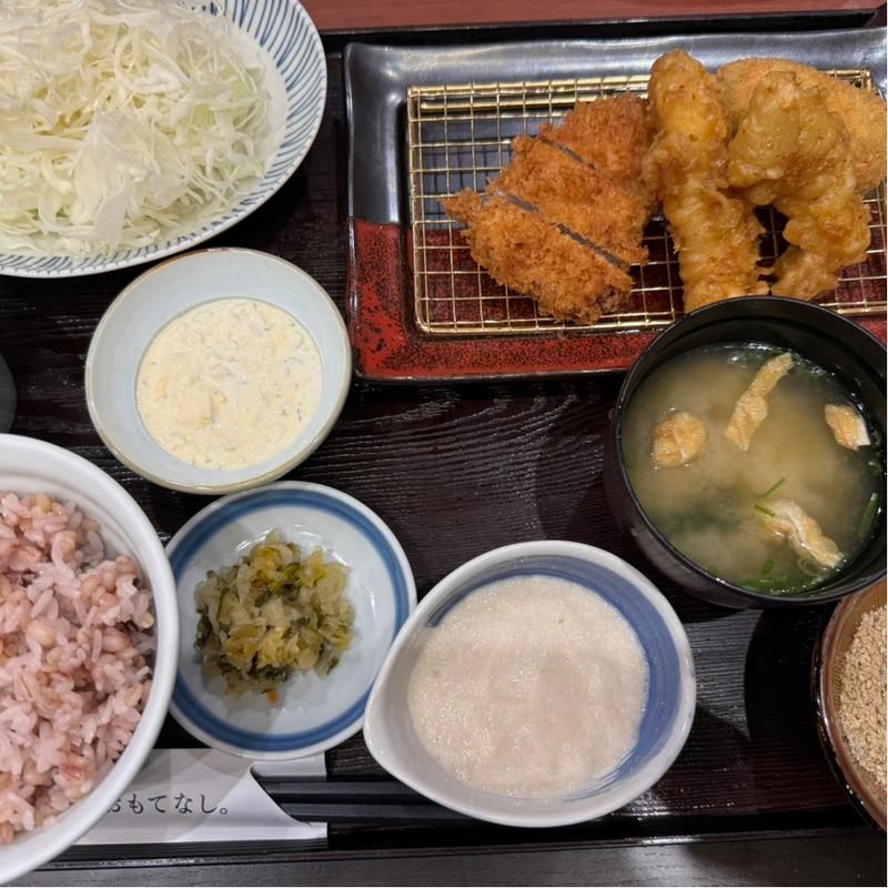 ヒレかつとコロッケとチキン南蛮ランチ　お昼のとろろセット(とんかつ浜勝 佐世保針尾バイパス店 （はまかつ）)